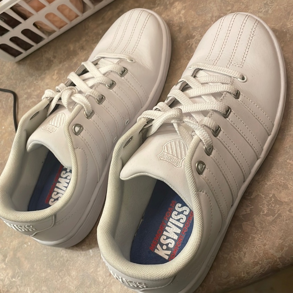 K-Swiss